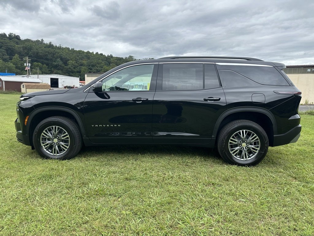 2026 Chevrolet Traverse photo 4