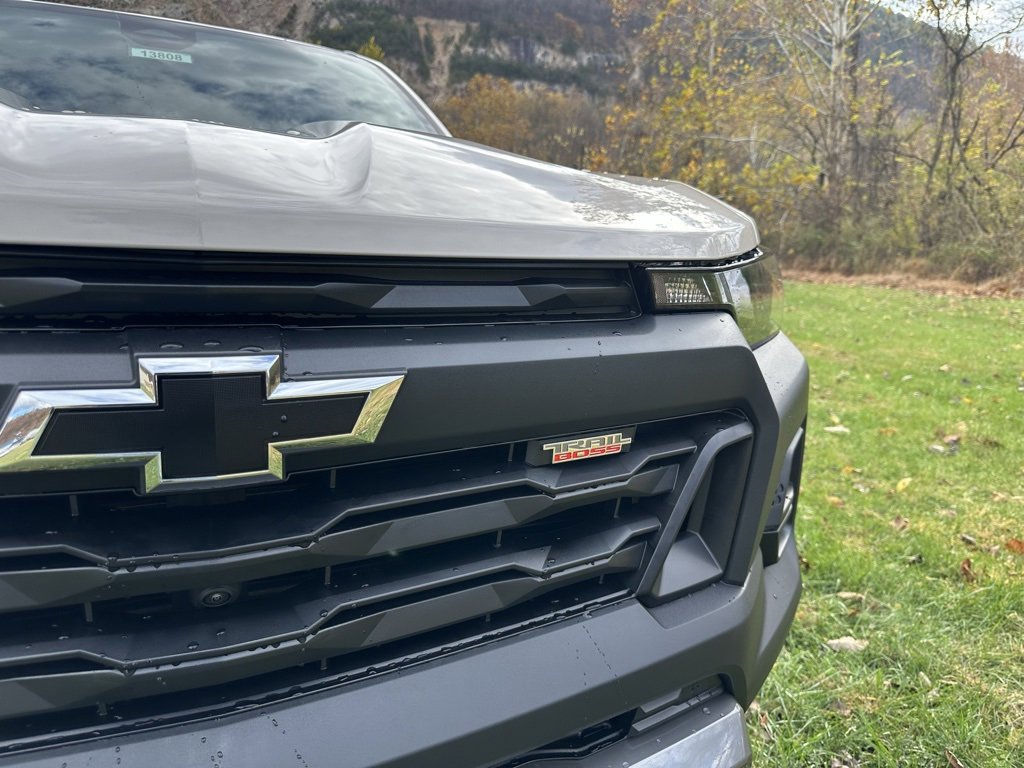 2026 Chevrolet Colorado Trail Boss photo 2