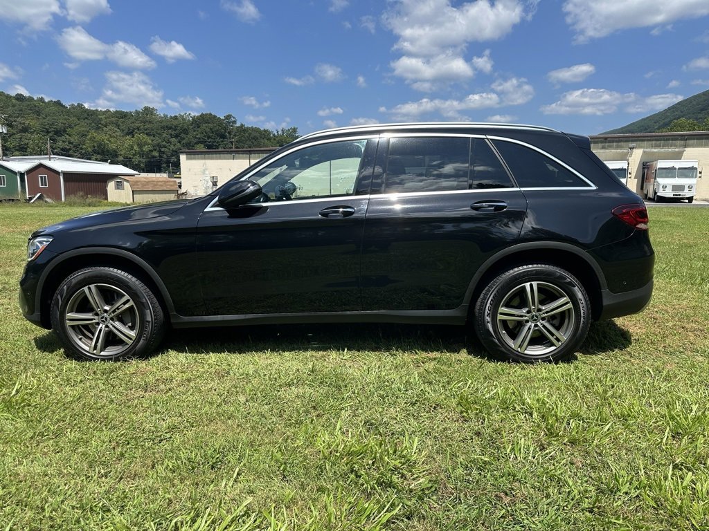 2021 Mercedes Benz GLC 300 photo 3