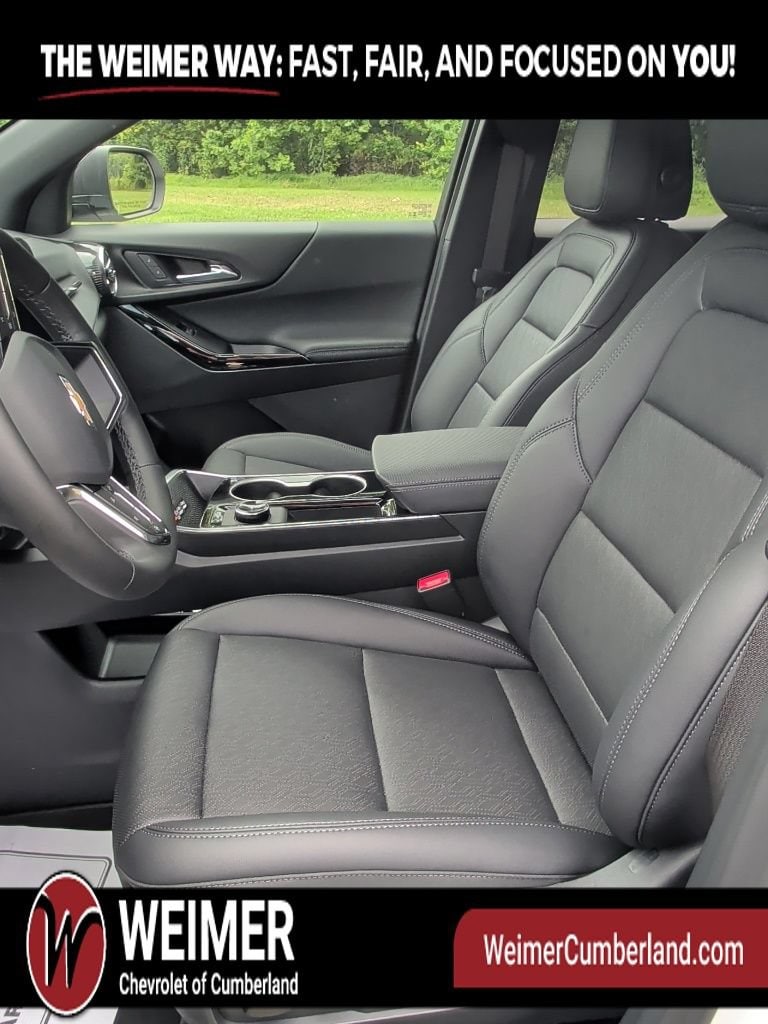2027 Chevrolet Equinox LT - Photo 11