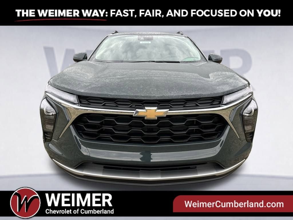 New 2025 Chevrolet Trax LT SUV