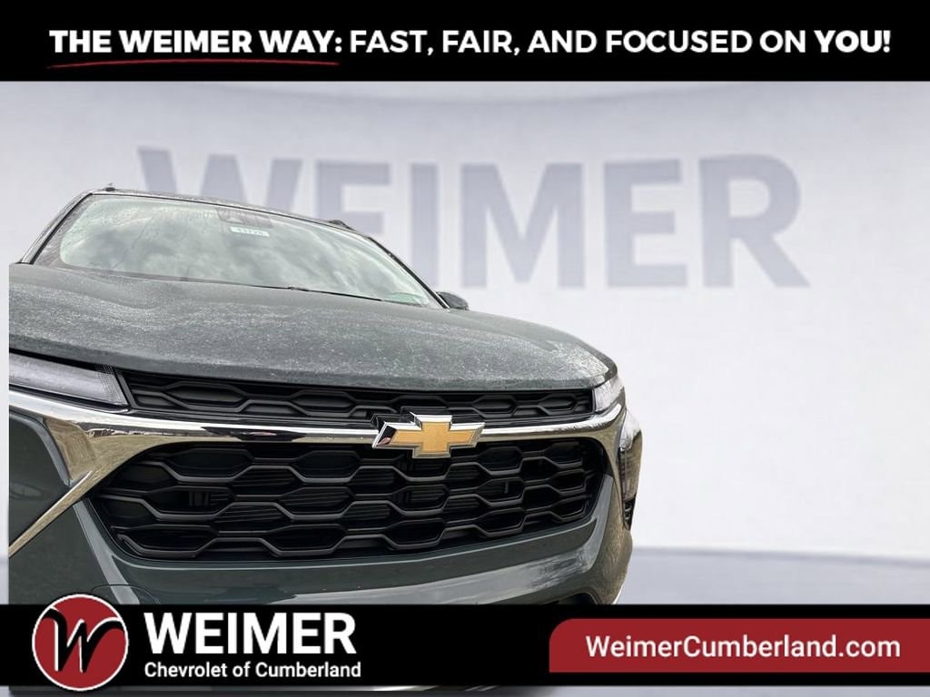 New 2025 Chevrolet Trax LT SUV