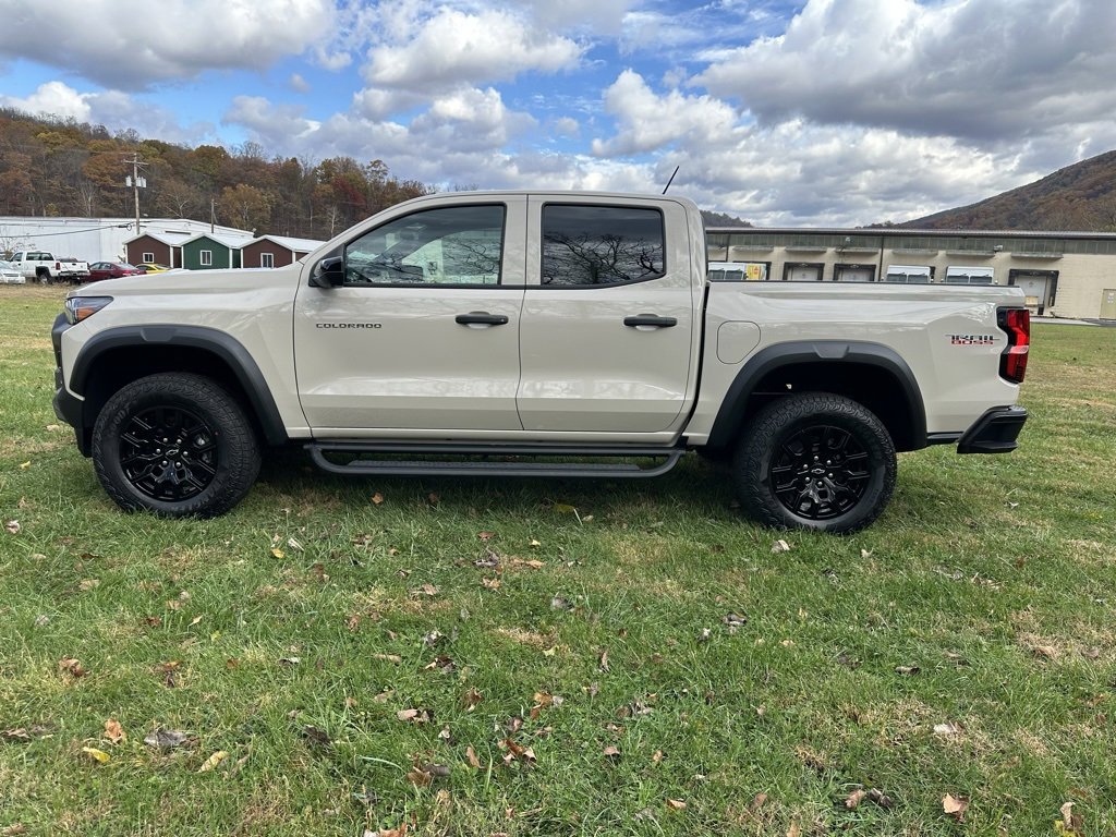2026 Chevrolet Colorado Trail Boss photo 3