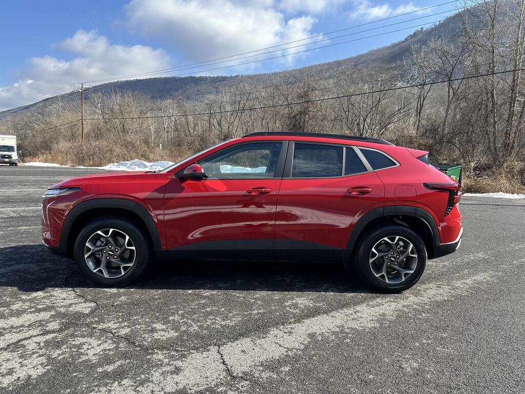 New 2026 Chevrolet Trax LT SUV