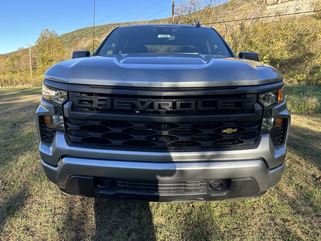 2026 Chevrolet Silverado 1500 Custom photo 2