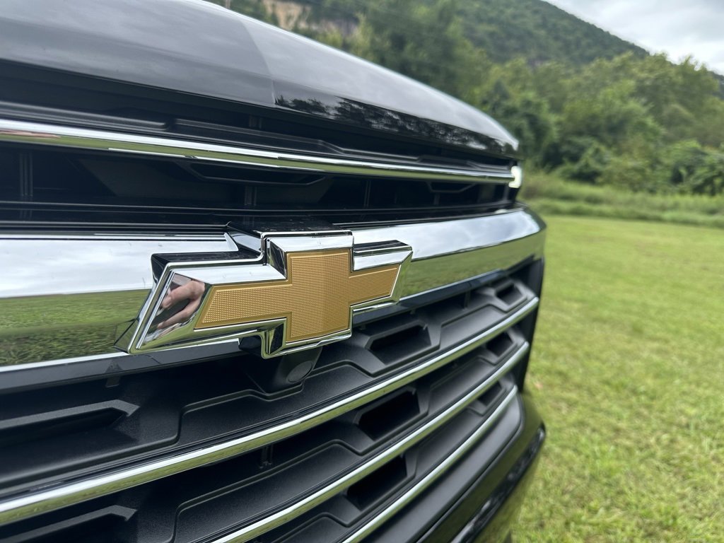 2026 Chevrolet Traverse photo 3