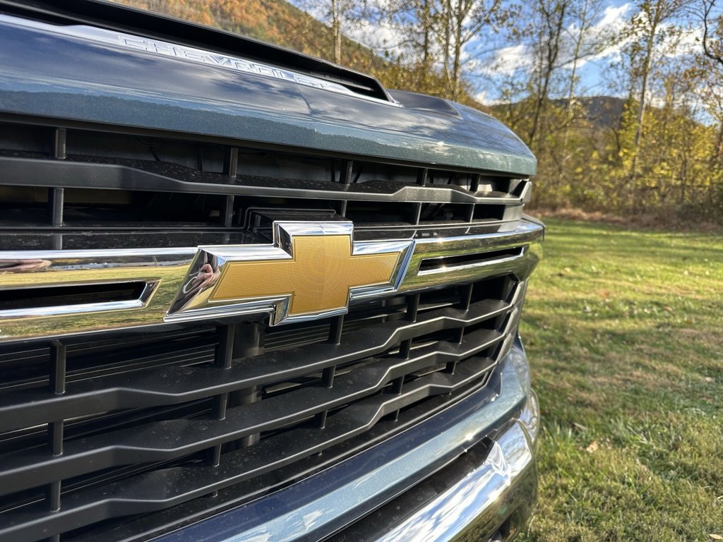 2026 Chevrolet Silverado 2500HD LT photo 3