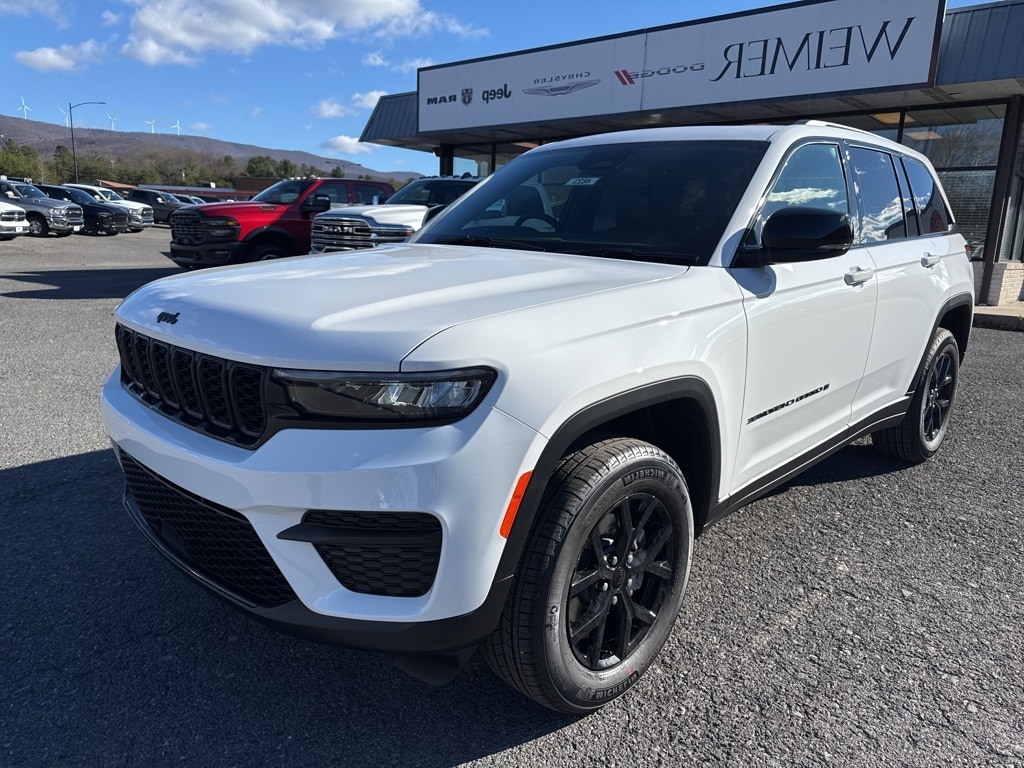 2025 Jeep Grand Cherokee Altitude's photo