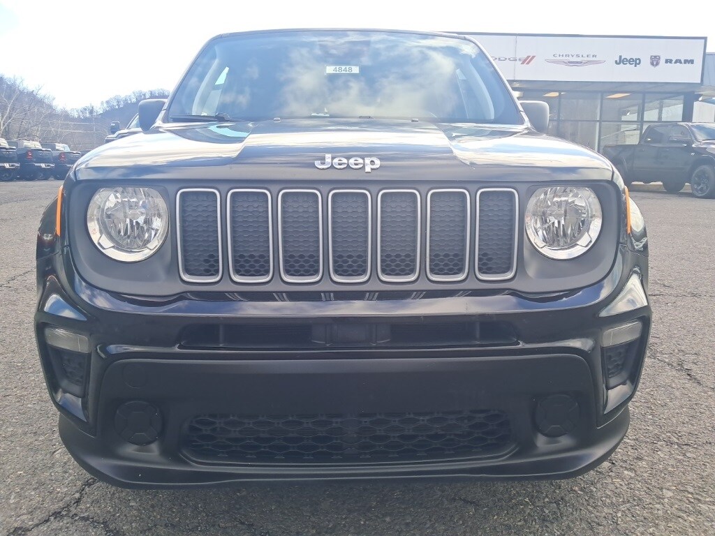 Used 2023 Jeep Renegade Latitude SUV