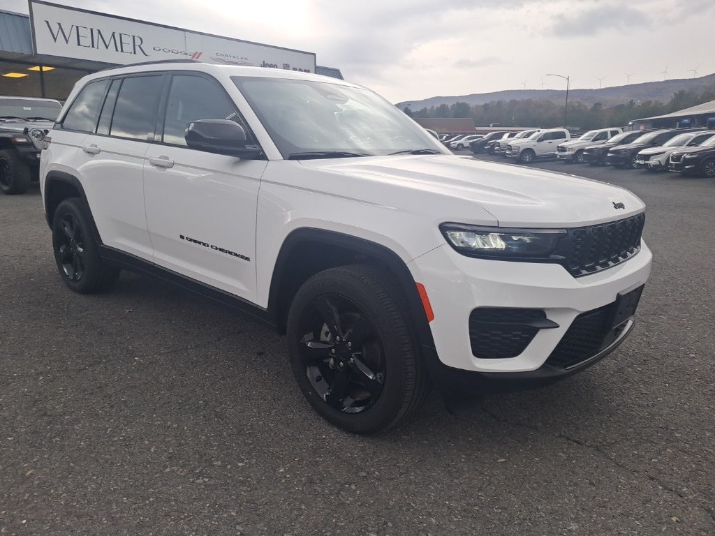 New 2025 Jeep Grand Cherokee Altitude X Sport Utility