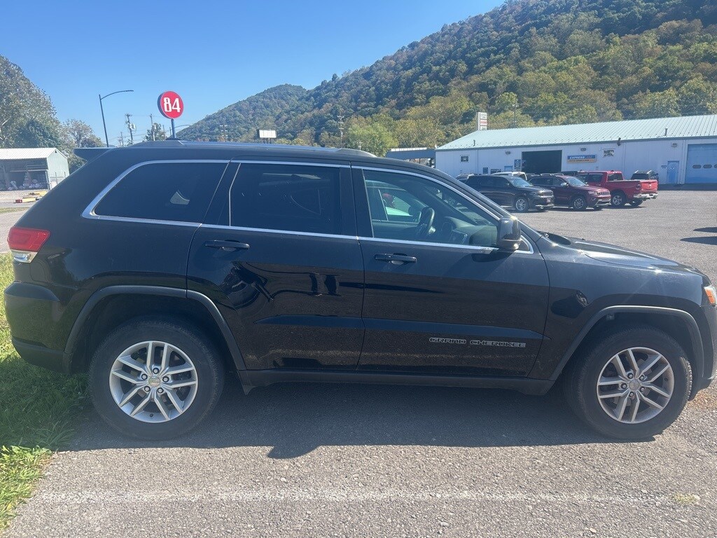 2018 Jeep Grand Cherokee Laredo E photo 2