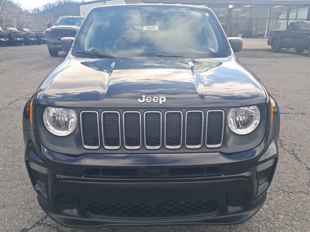 Used 2023 Jeep Renegade Latitude SUV
