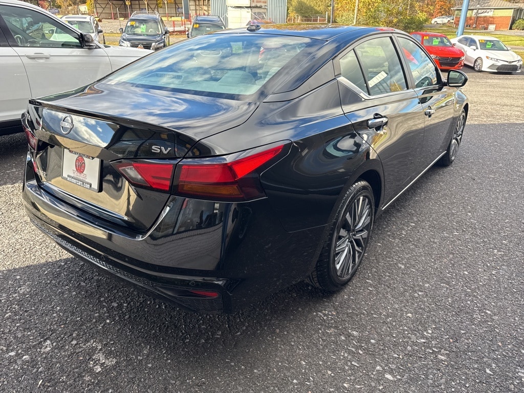 Used 2023 Nissan Altima 2.5 SV Sedan