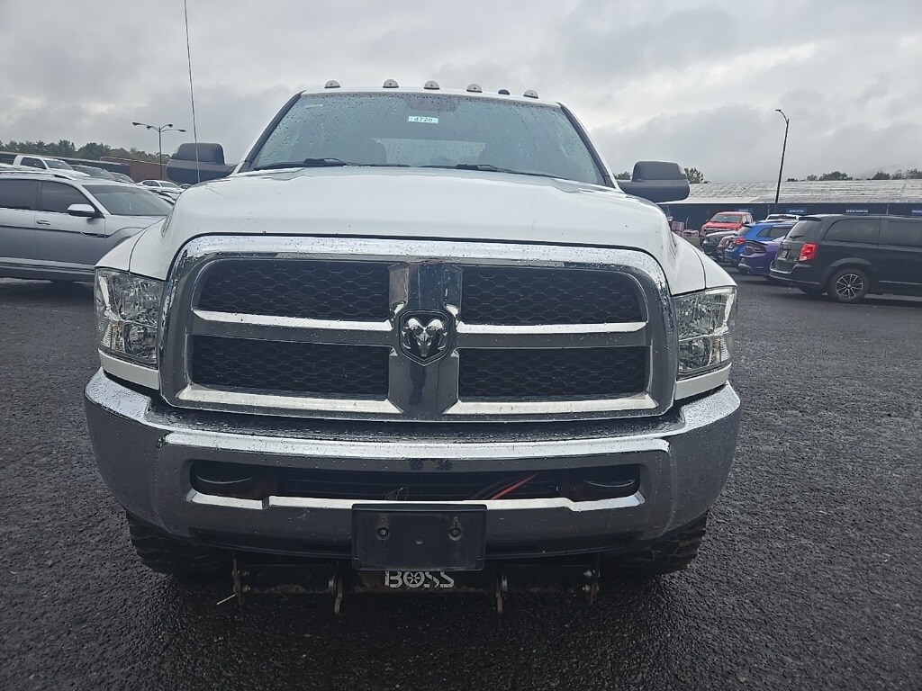 2018 Ram 3500 Tradesman photo 2