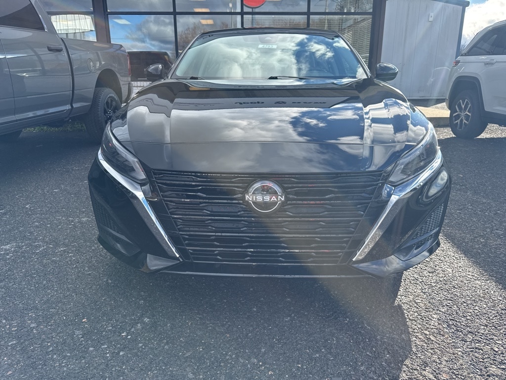 Used 2023 Nissan Altima 2.5 SV Sedan