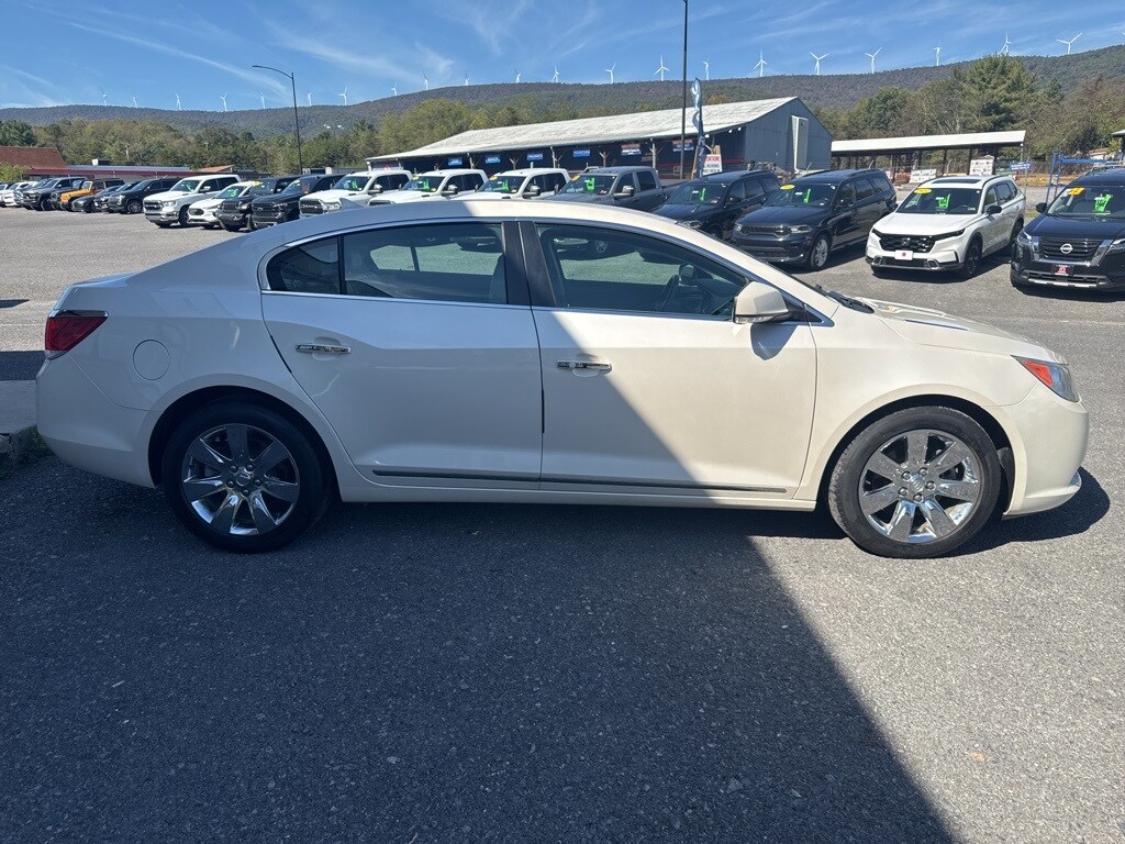 2011 Buick LaCrosse CXS photo 3