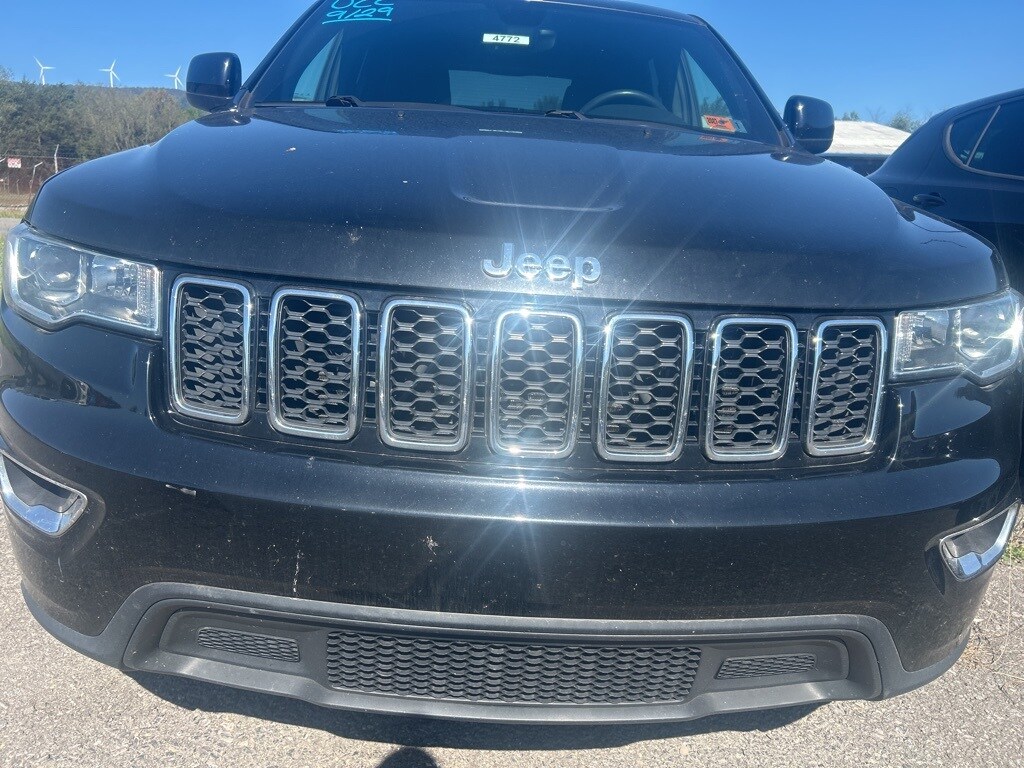 2018 Jeep Grand Cherokee Laredo E photo 3