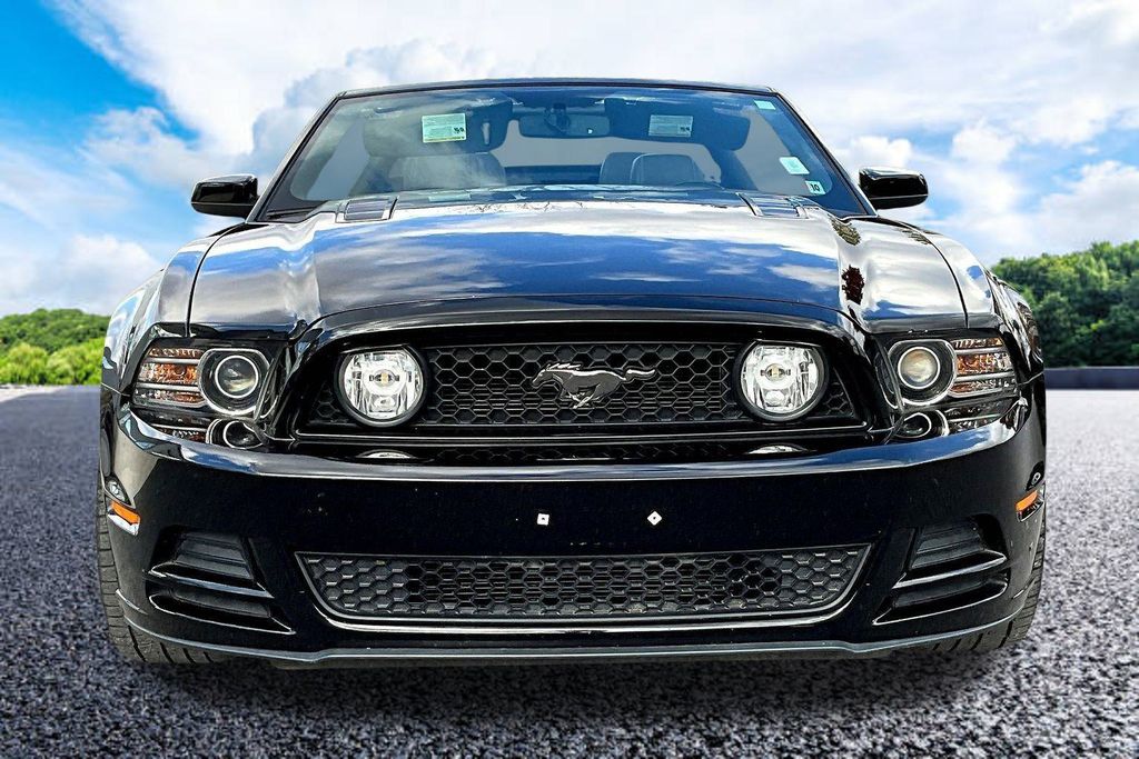 2013 Ford Mustang GT Premium photo 3