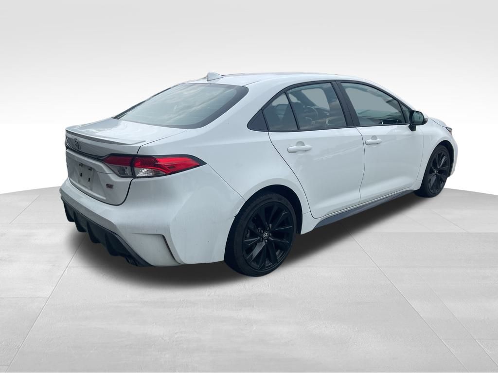 2024 Toyota Corolla SE photo 3