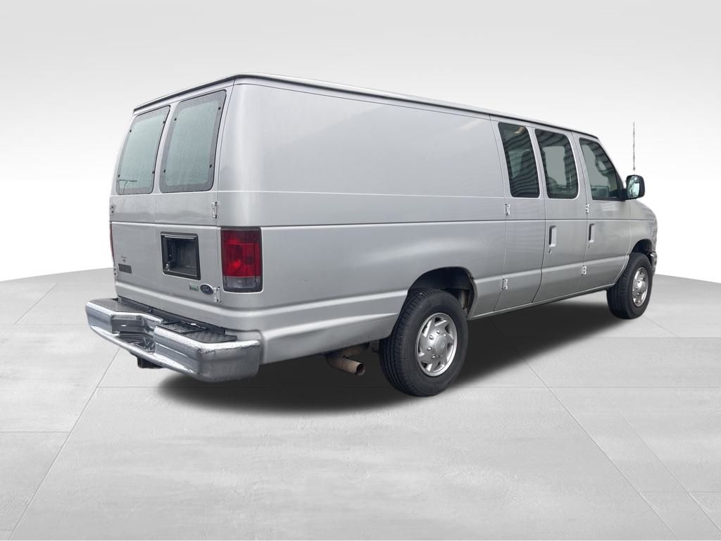 2010 Ford E-250 Cargo photo 2