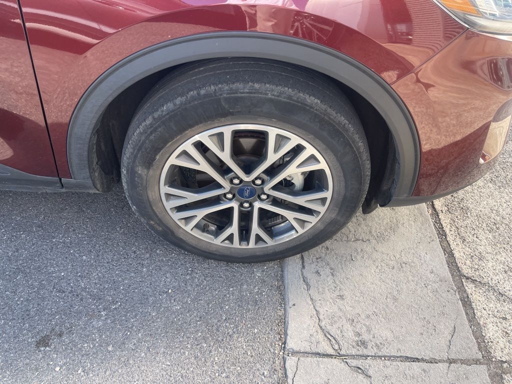 Used 2021 Ford Escape SEL SUV