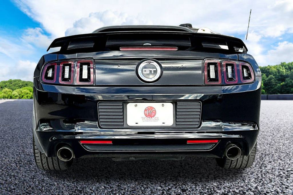 2013 Ford Mustang GT Premium photo 4