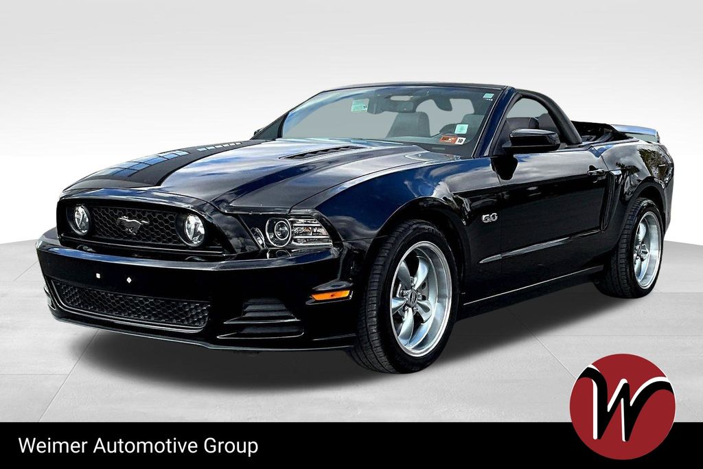 2013 Ford Mustang GT Premium's photo