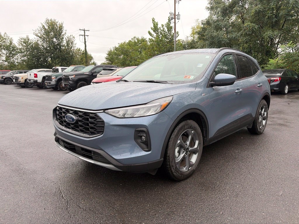 Used 2025 Ford Escape ST-Line Select SUV