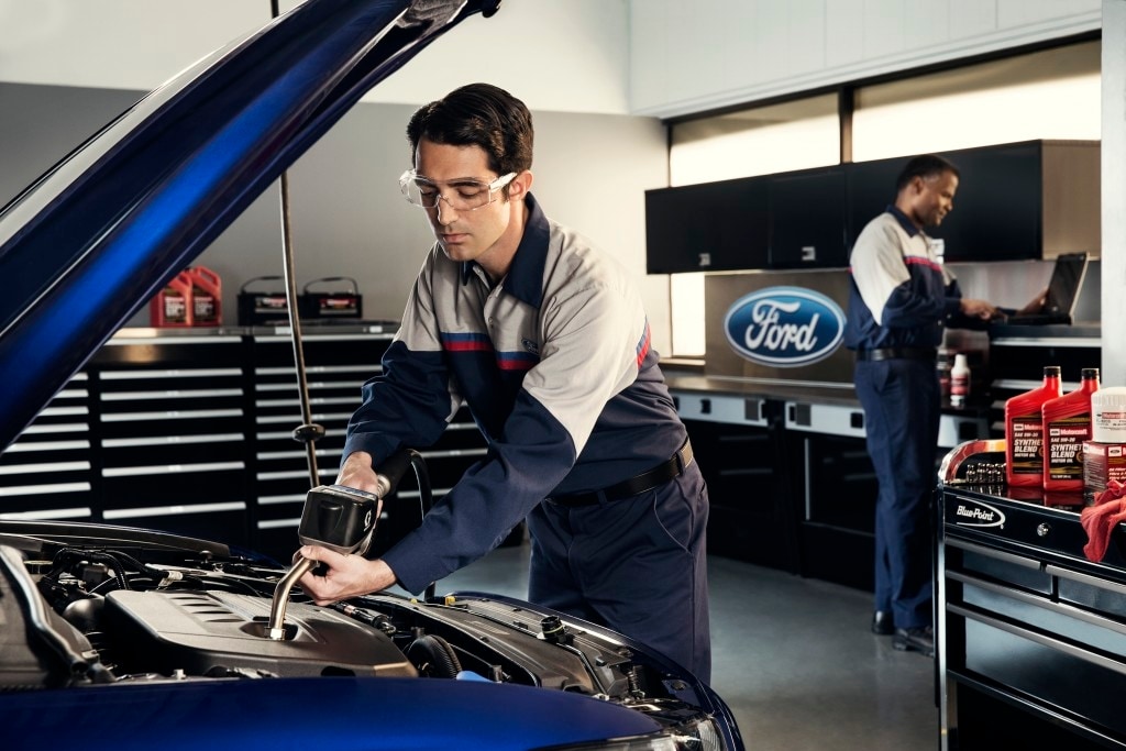  Ford Vehicle Servicing