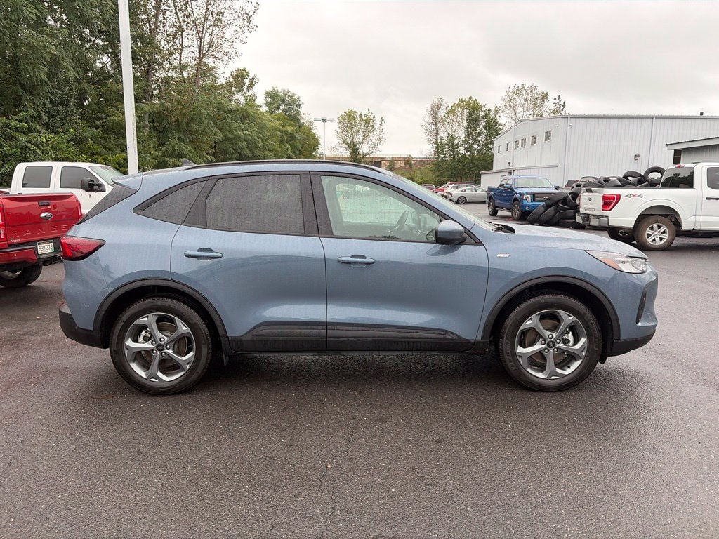 Used 2025 Ford Escape ST-Line Select SUV