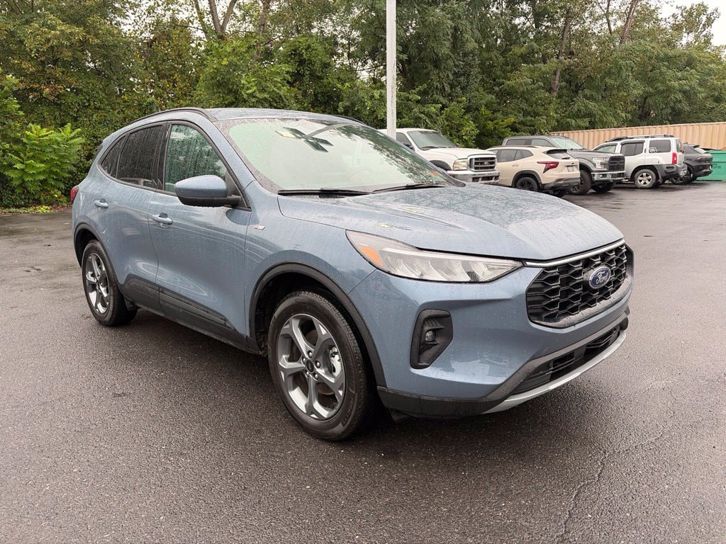 Used 2025 Ford Escape ST-Line Select SUV