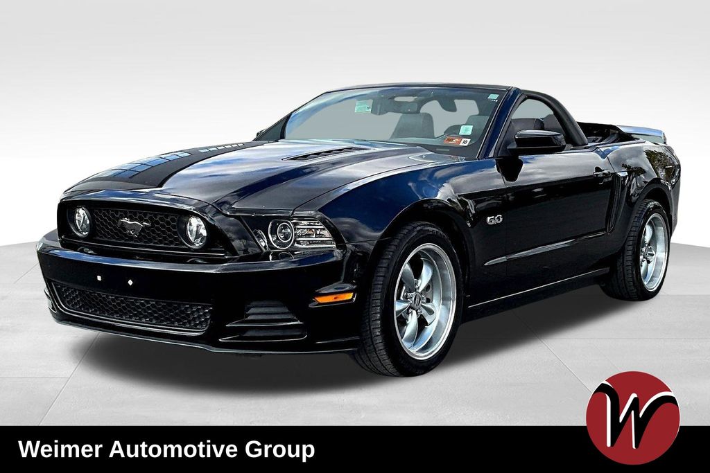 2013 Ford Mustang GT Premium's photo