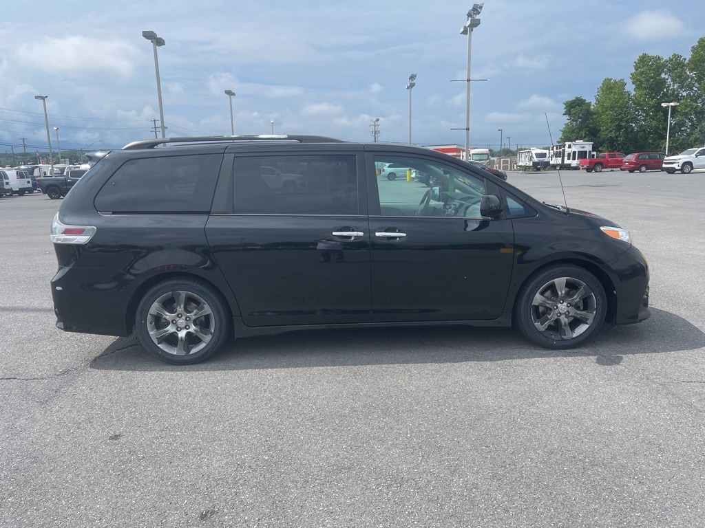 Used 2013 Toyota Sienna SE with VIN 5TDXK3DC8DS299092 for sale in Moorefield, WV