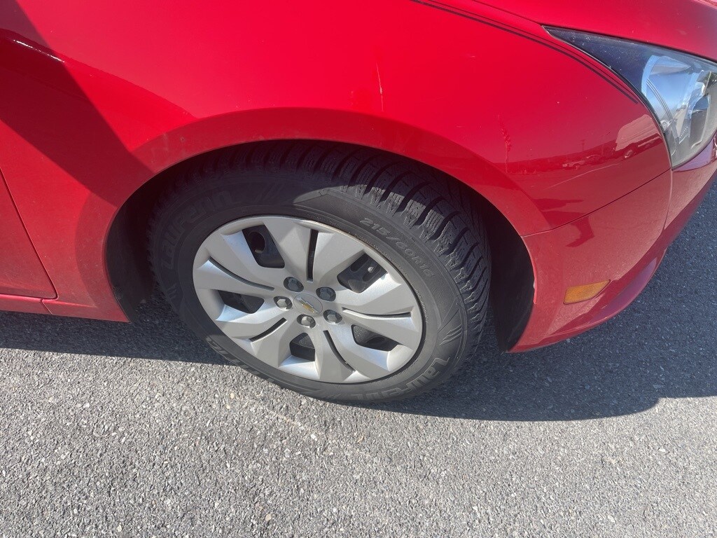 Used 2014 Chevrolet Cruze LS with VIN 1G1PA5SG5E7298717 for sale in Moorefield, WV