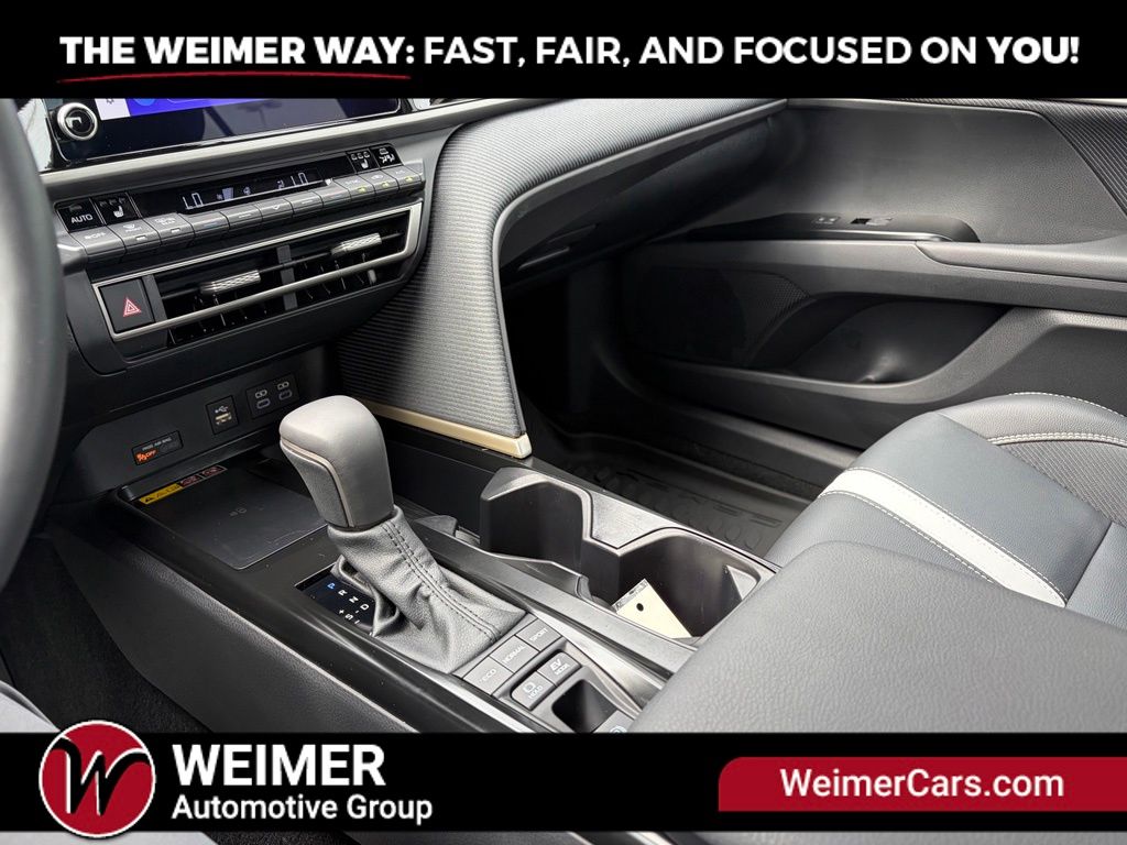2026 Toyota Camry SE - Photo 33