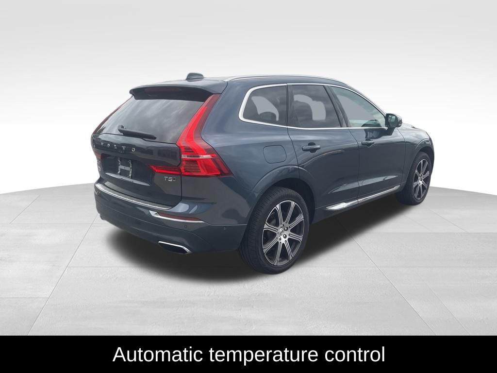 2021 Volvo XC60 T5 Inscription photo 2