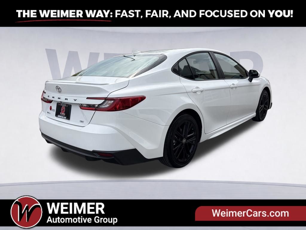 2026 Toyota Camry SE - Photo 7