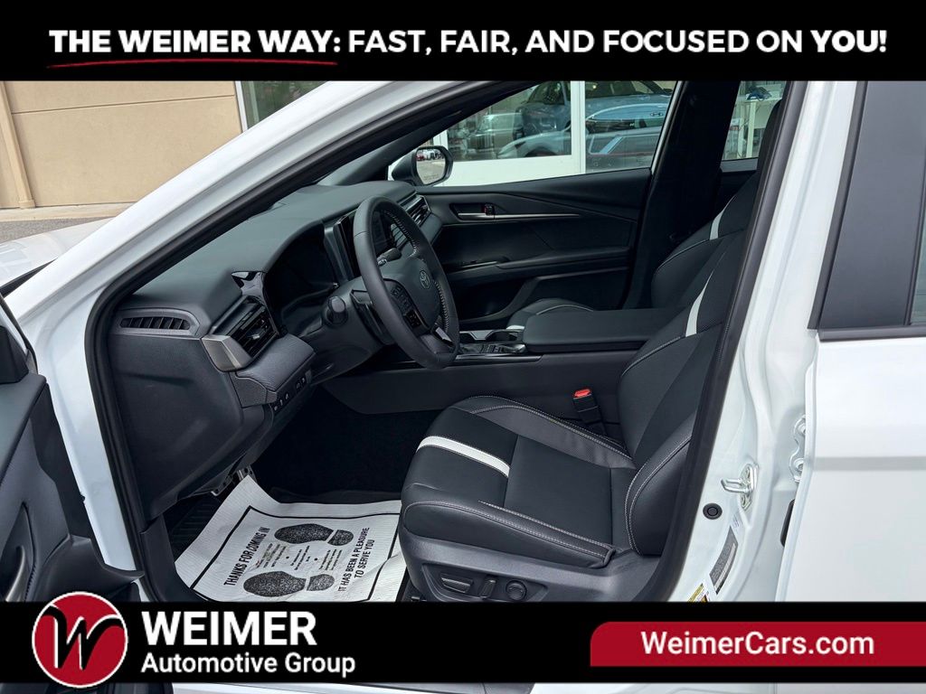 2026 Toyota Camry SE - Photo 22