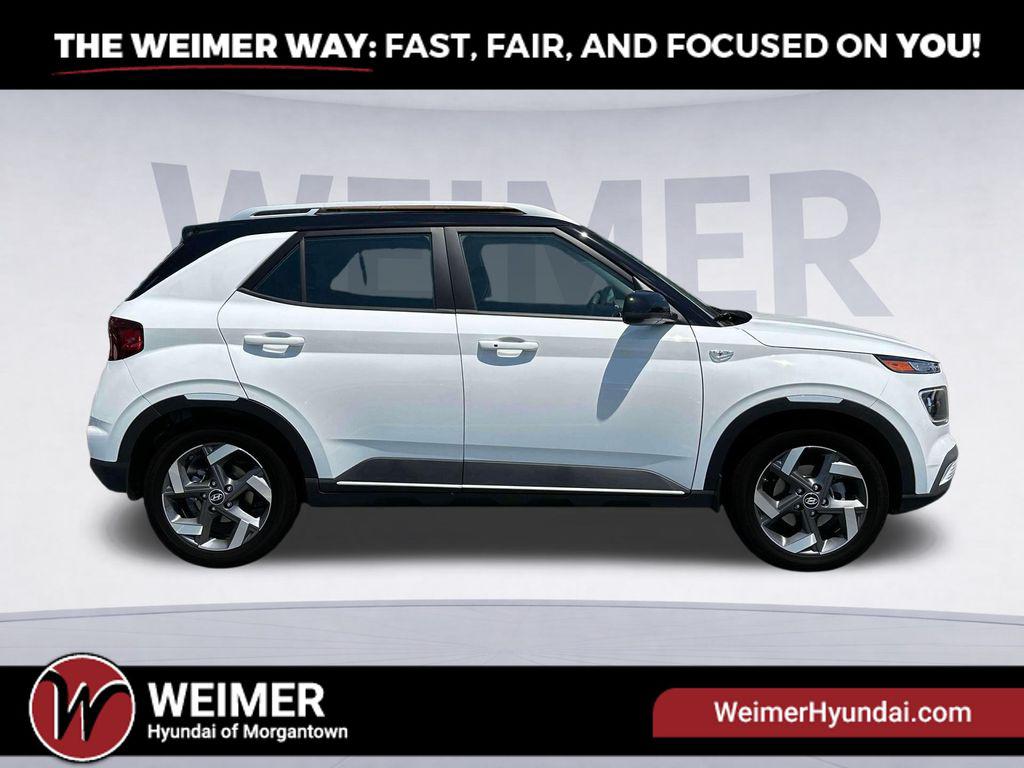 2025 Hyundai Venue Limited - Photo 9