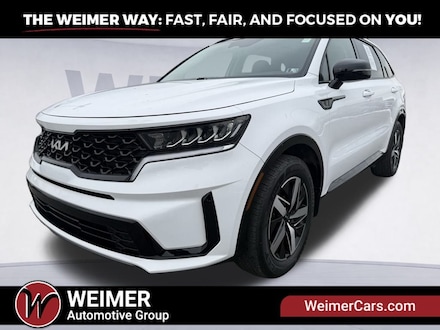 2023 Kia Sorento S SUV