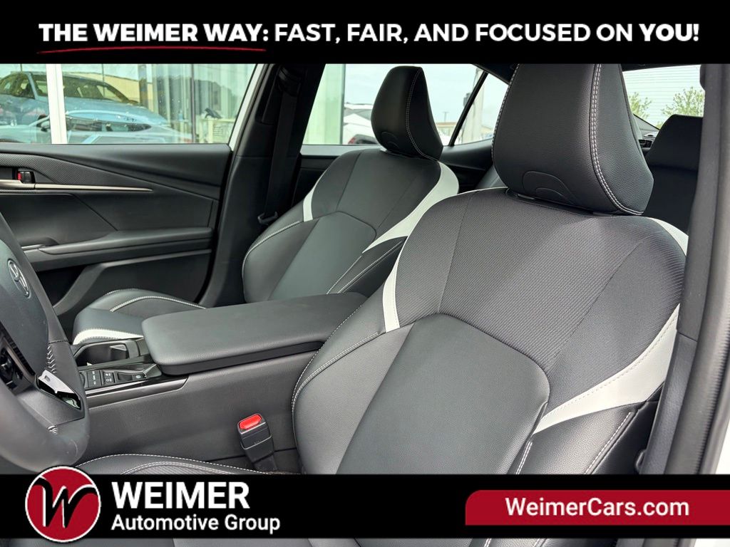 2026 Toyota Camry SE - Photo 23