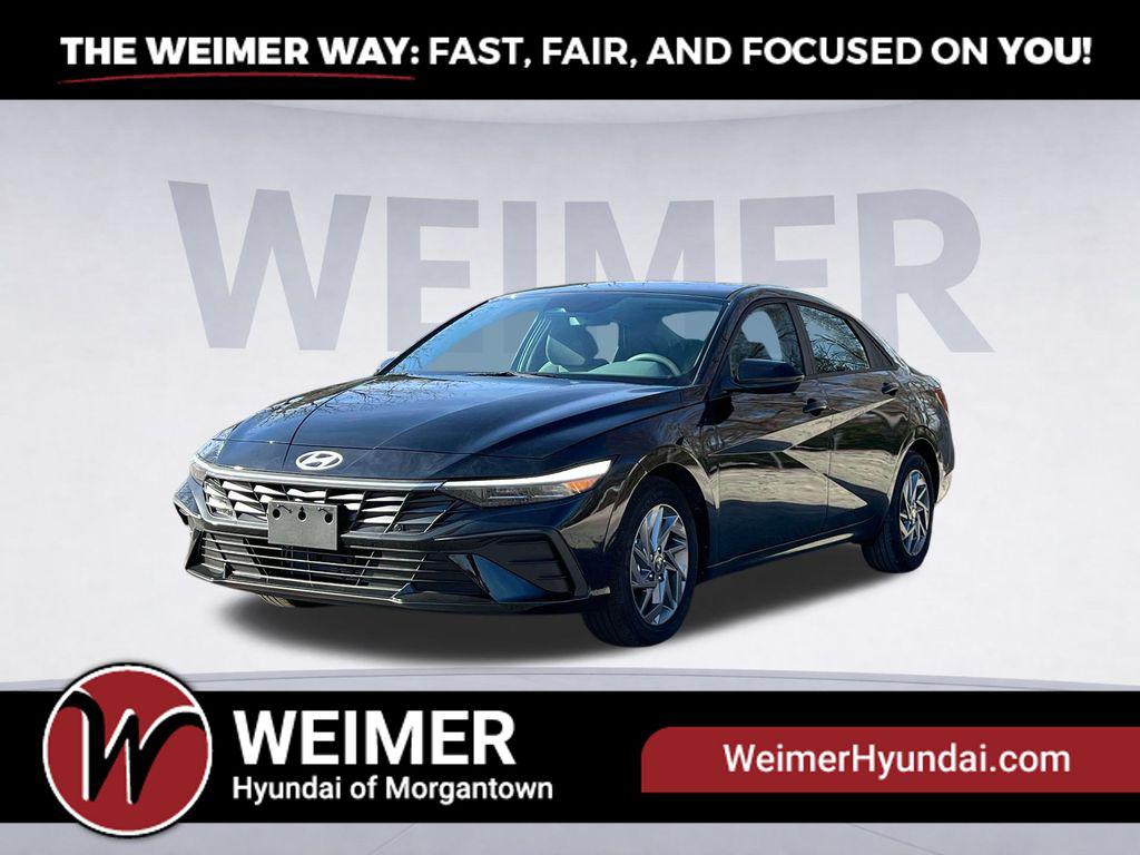 2025 Hyundai Elantra Base's photo