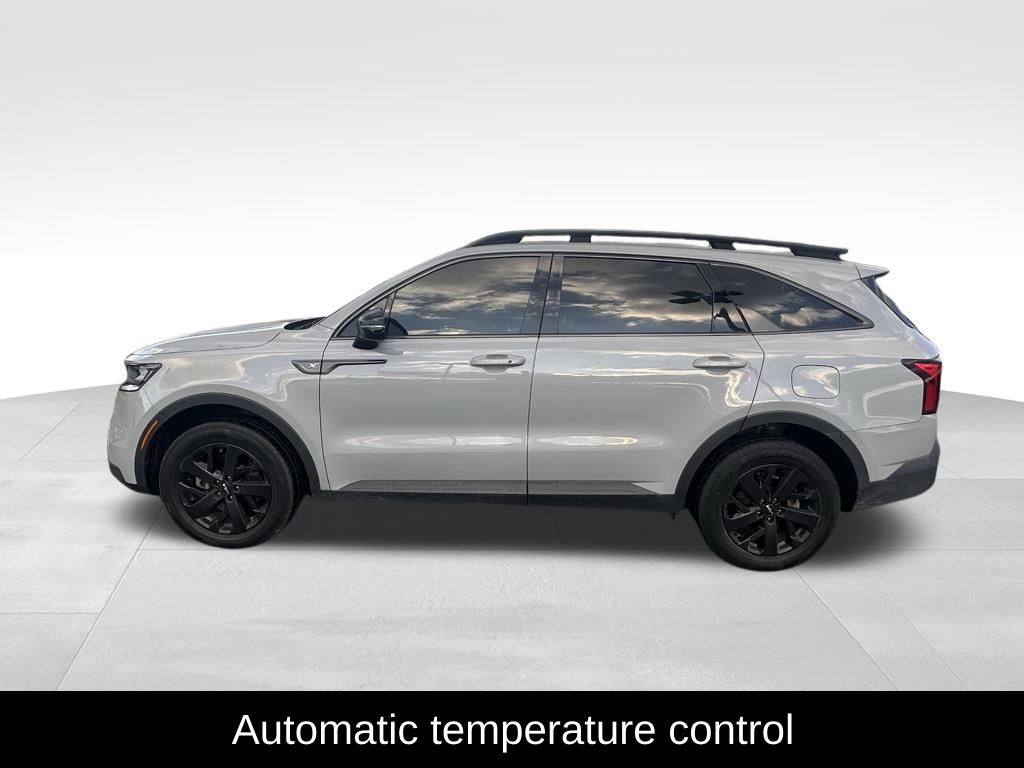 2023 Kia Sorento X-Line S photo 2