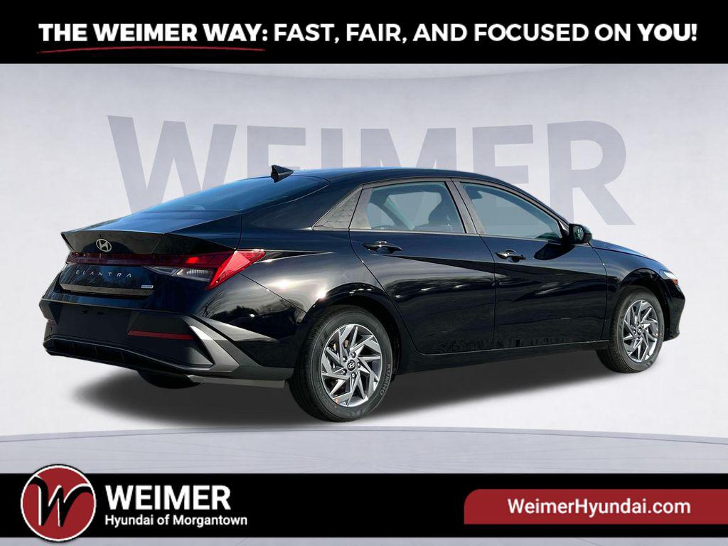 2025 Hyundai Elantra Blue - Photo 8