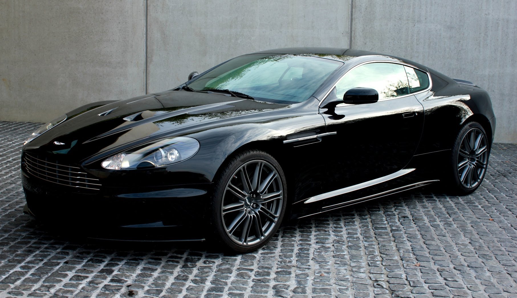Aston Martin DBS