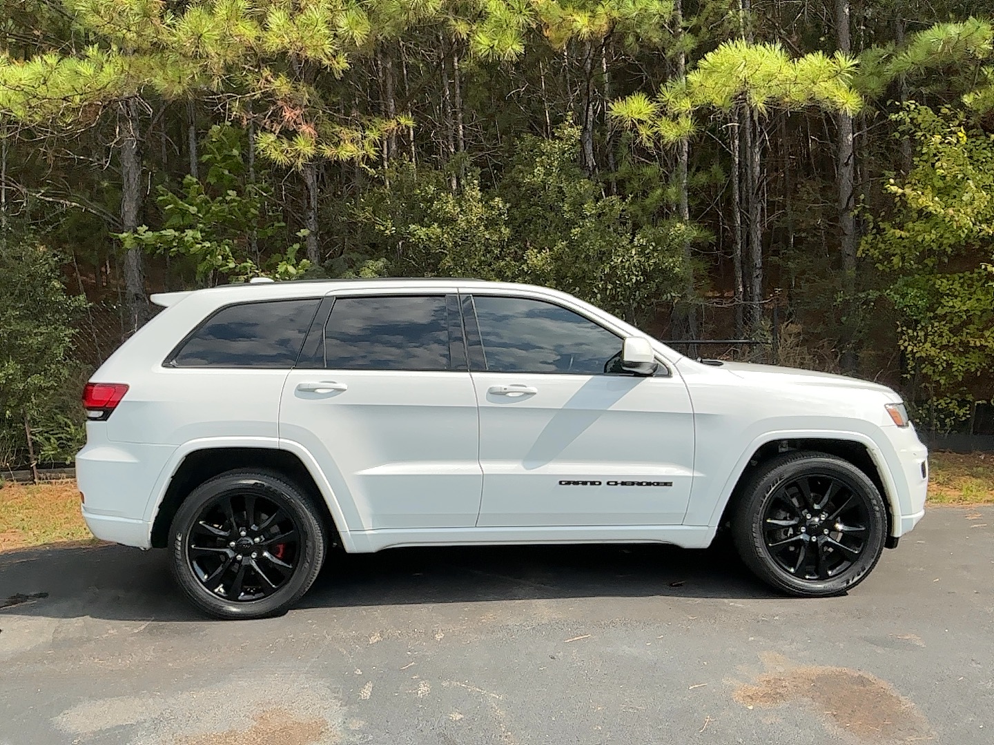 Used 2019 Jeep Grand Cherokee Altitude with VIN 1C4RJEAGXKC716015 for sale in Cartersville, GA