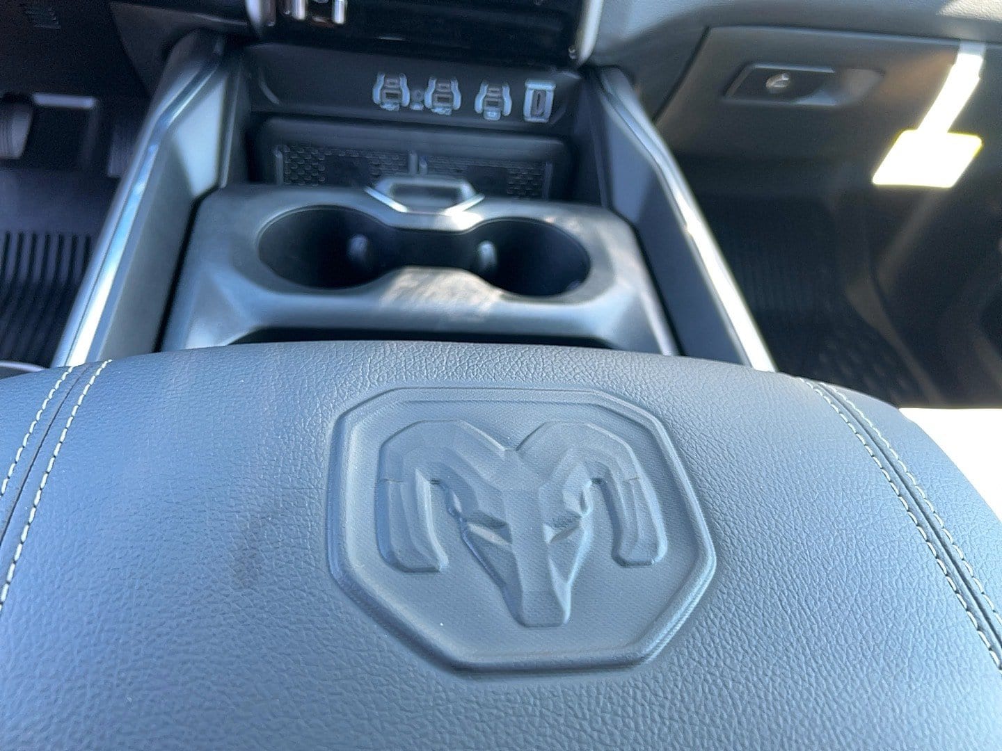 2026 RAM 1500 Laramie - Photo 25