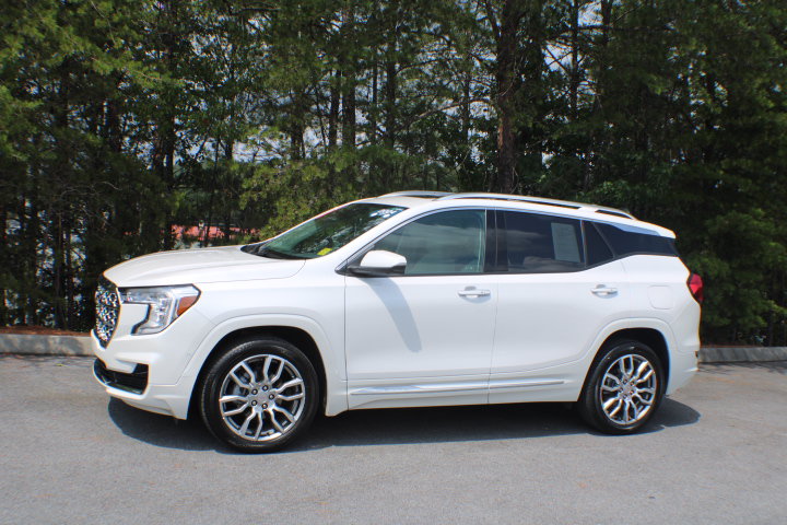 Used 2024 GMC Terrain Denali SUV