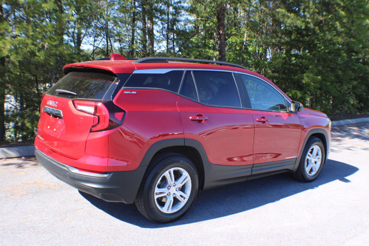 Used 2022 GMC Terrain SLE SUV