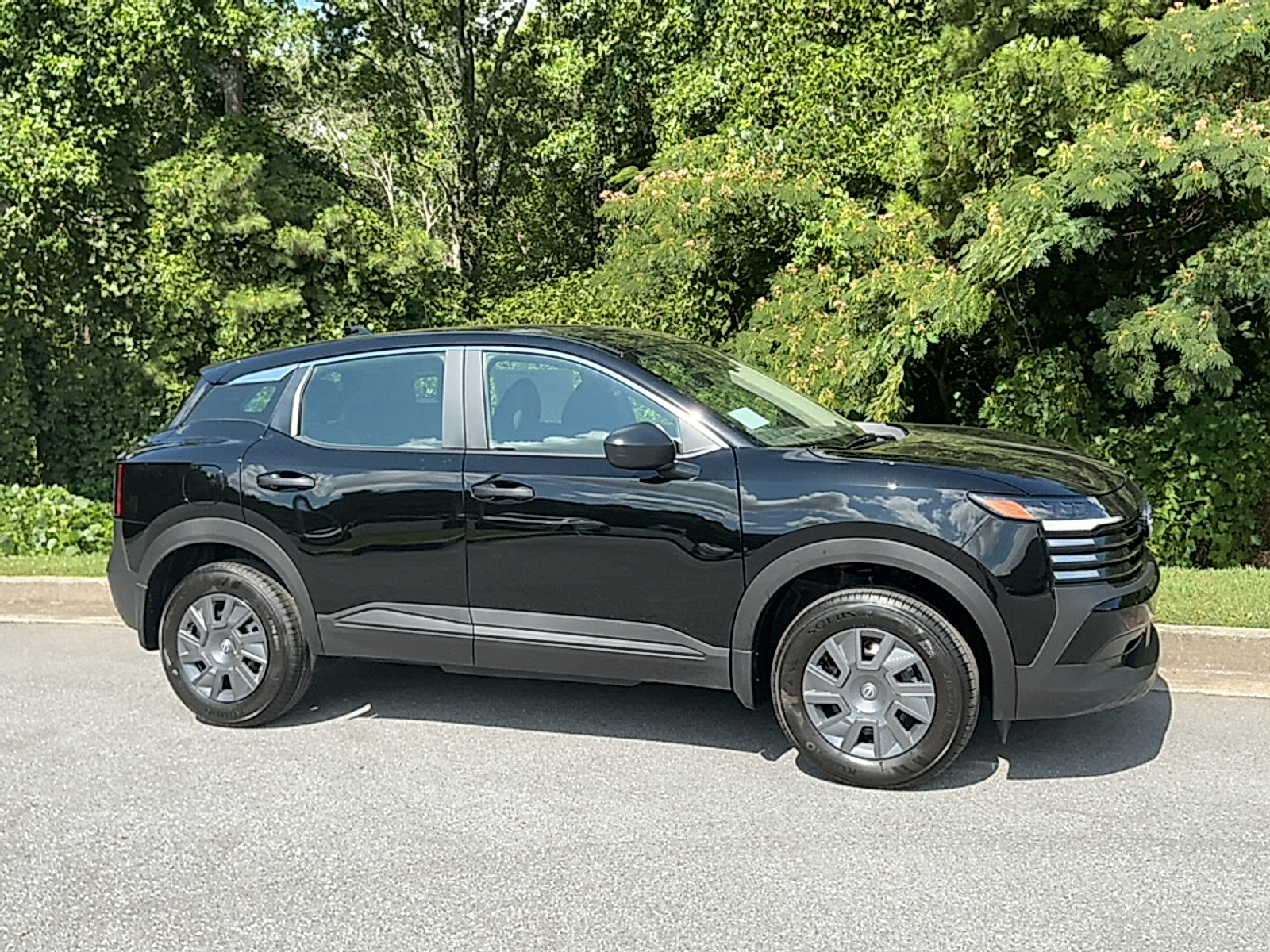 2026 Nissan Kicks SUV 
